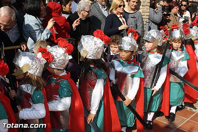 Procesin infantil. Colegio 