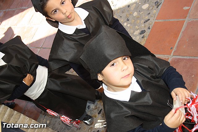 Procesin infantil. Colegio 