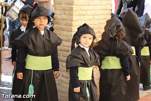 Procesin infantil. Colegio 