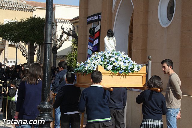 Procesin infantil. Colegio 