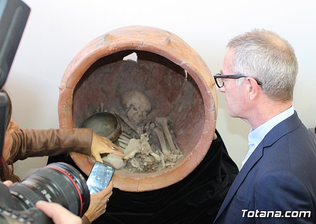 El Ministro de Cultura visita La Bastida - 176