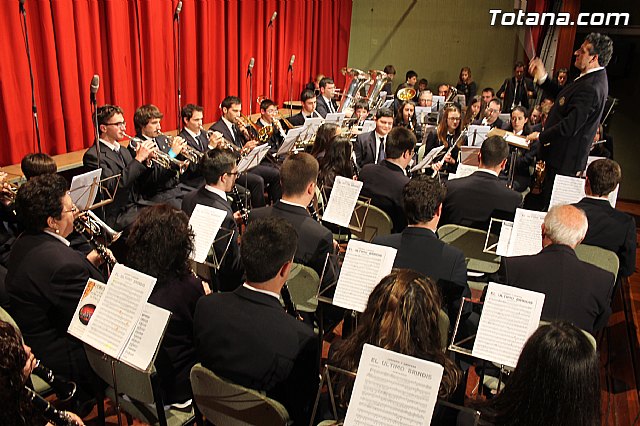 Concierto de la Agrupacin Musical de Totana y la Coral Santiago - Fiestas de Santa Eulalia 2013 - 15