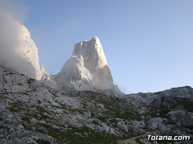 Dos totaneros y un alhameo coronan el PICU URRIELLU, Naranjo de Bulnes - 48