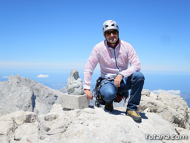 Dos totaneros y un alhameo coronan el PICU URRIELLU, Naranjo de Bulnes - 76