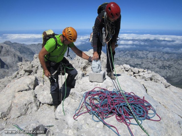 Escalada. PICU Urriellu, Naranjo de Bulnes - 93