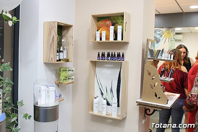 Inauguracin NATURA salud & belleza - 4