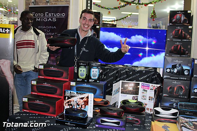 IV Feria de la Navidad y el Regalo de la Avenida de Lorca - 40