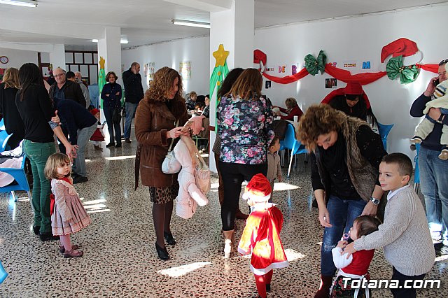 Fiesta navidea Escuela Infantil Clara Campoamor 2017 - 1