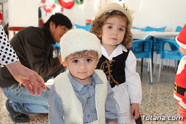 Fiesta navidea Escuela Infantil Clara Campoamor 2017 - 18