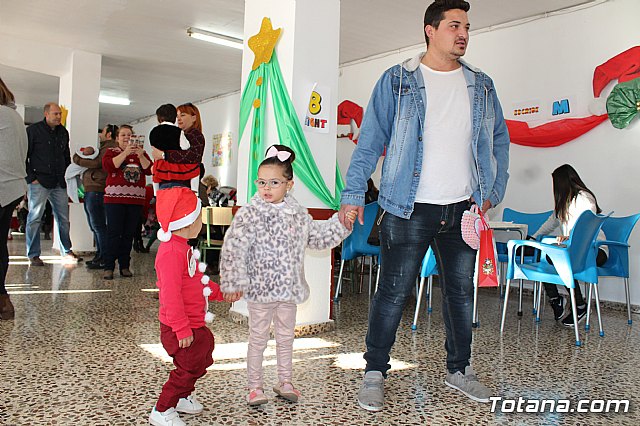 Fiesta navidea Escuela Infantil Clara Campoamor 2017 - 39