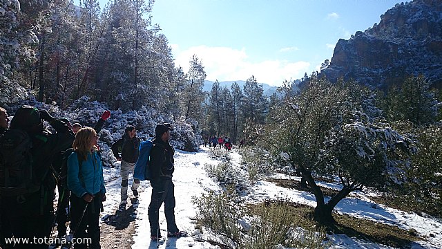 El club senderista realiz tres rutas donde la nieve fue la gran protagonista - 227