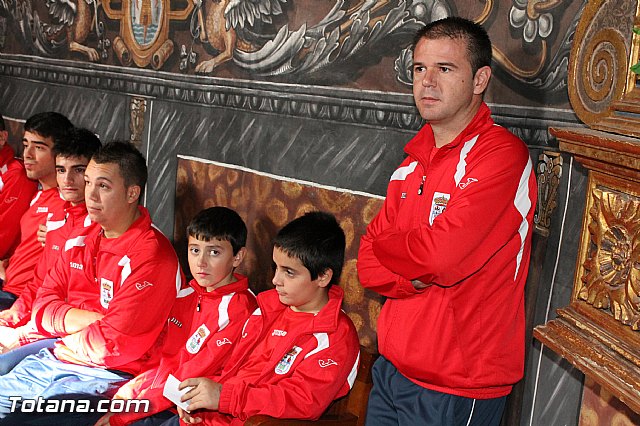 Ofrenda floral a Santa Eulalia. Escuela Municipal de Ftbol - 2012 - 6