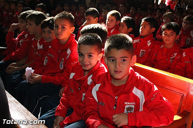 Ofrenda floral a Santa Eulalia. Escuela Municipal de Ftbol - 2012 - 8