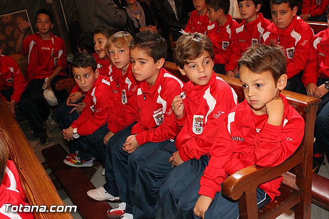 Ofrenda floral a Santa Eulalia. Escuela Municipal de Ftbol - 2012 - 13