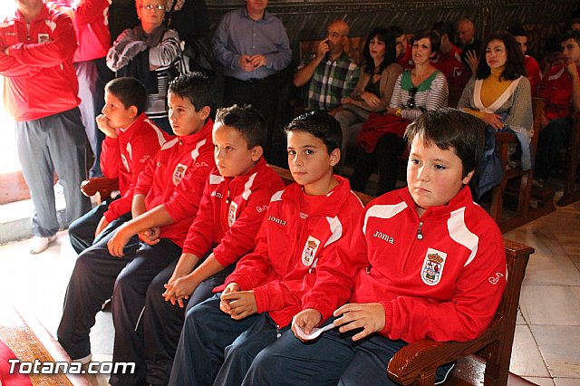 Ofrenda floral a Santa Eulalia. Escuela Municipal de Ftbol - 2012 - 31