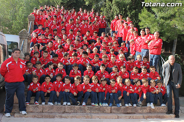 Ofrenda floral a Santa Eulalia. Escuela Municipal de Ftbol - 2012 - 73