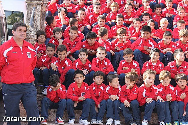 Ofrenda floral a Santa Eulalia. Escuela Municipal de Ftbol - 2012 - 76