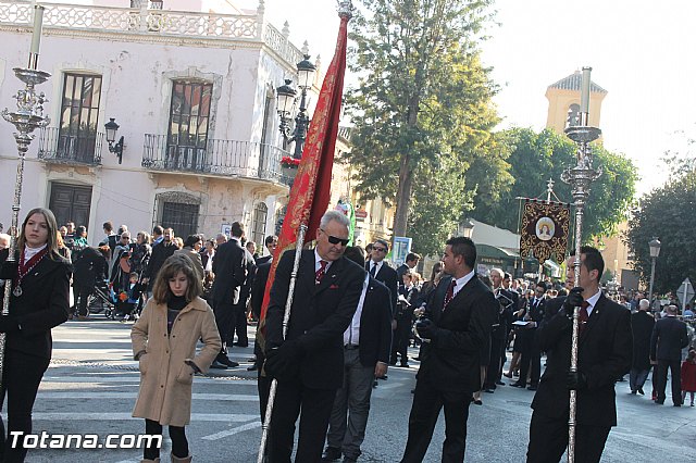 Centenares de personas ofrecen miles de flores a la patrona Santa Eulalia en la tradicional ofrenda 2013 - 53