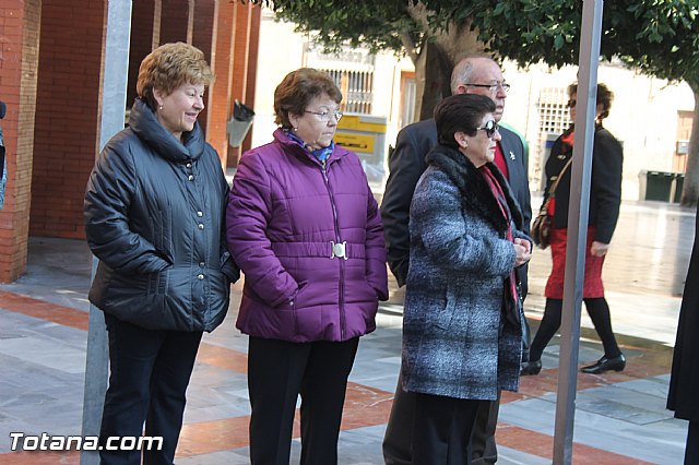 Centenares de personas ofrecen miles de flores a la patrona Santa Eulalia en la tradicional ofrenda 2013 - 55