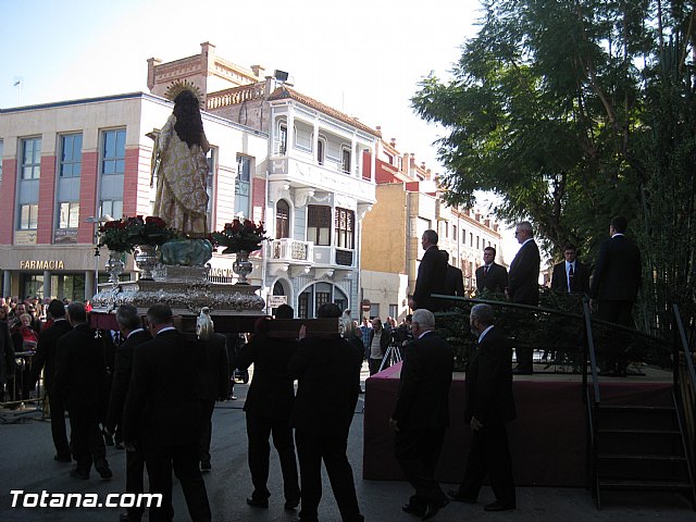 Centenares de personas ofrecen miles de flores a la patrona Santa Eulalia en la tradicional ofrenda 2013 - 213