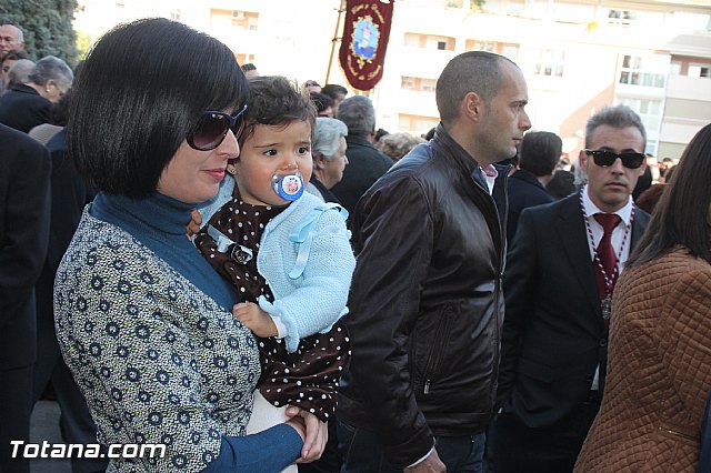 Centenares de personas ofrecen miles de flores a la patrona Santa Eulalia en la tradicional ofrenda 2013 - 443
