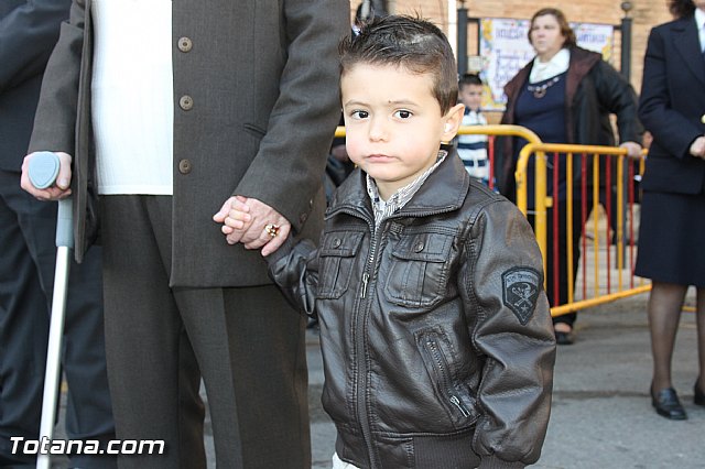 Centenares de personas ofrecen miles de flores a la patrona Santa Eulalia en la tradicional ofrenda 2013 - 456