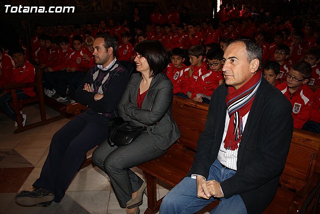 Escuela de ftbol - Ofrenda floral a Santa Eulalia 2011 - 5