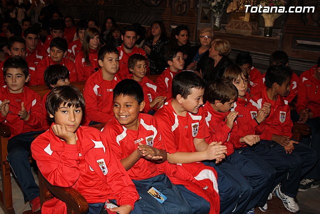 Escuela de ftbol - Ofrenda floral a Santa Eulalia 2011 - 12