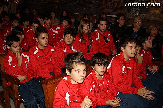 Escuela de ftbol - Ofrenda floral a Santa Eulalia 2011 - 14