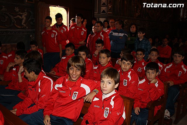 Escuela de ftbol - Ofrenda floral a Santa Eulalia 2011 - 17