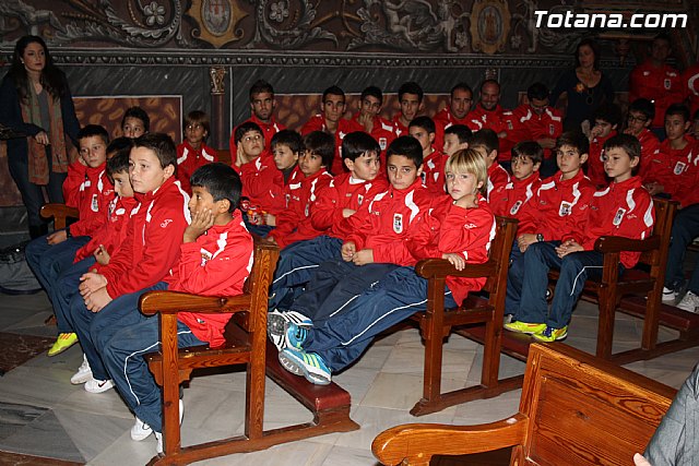Escuela de ftbol - Ofrenda floral a Santa Eulalia 2011 - 27