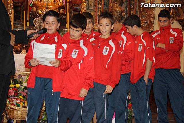 Escuela de ftbol - Ofrenda floral a Santa Eulalia 2011 - 43