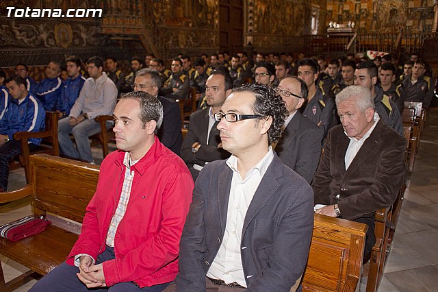Ofrenda floral a Santa Eulalia. Olmpico de Totana. 2011 - 21