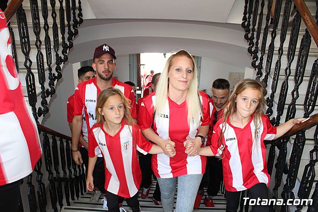 Recepcin institucional al Olmpico de Totana tras su ascenso a Tercera Divisin - 16