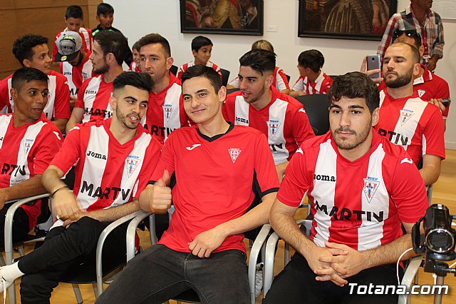 Recepcin institucional al Olmpico de Totana tras su ascenso a Tercera Divisin - 19