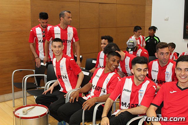 Recepcin institucional al Olmpico de Totana tras su ascenso a Tercera Divisin - 20