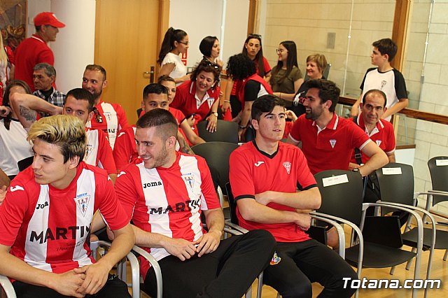 Recepcin institucional al Olmpico de Totana tras su ascenso a Tercera Divisin - 23