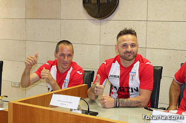 Recepcin institucional al Olmpico de Totana tras su ascenso a Tercera Divisin - 24