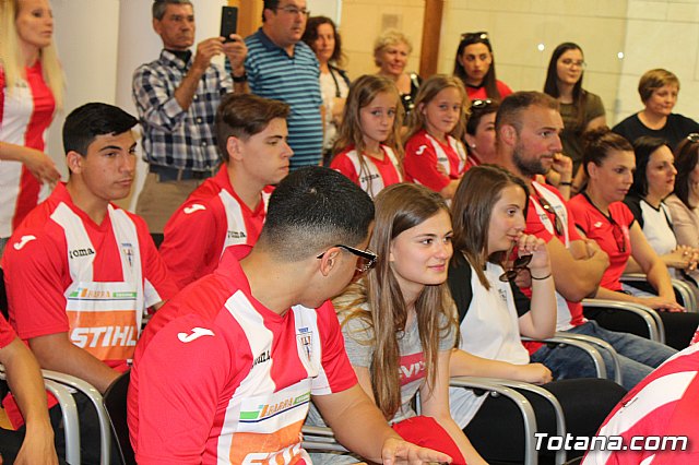 Recepcin institucional al Olmpico de Totana tras su ascenso a Tercera Divisin - 40