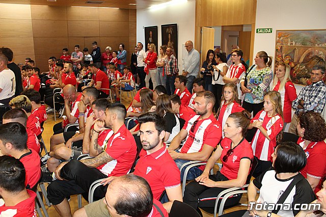 Recepcin institucional al Olmpico de Totana tras su ascenso a Tercera Divisin - 50