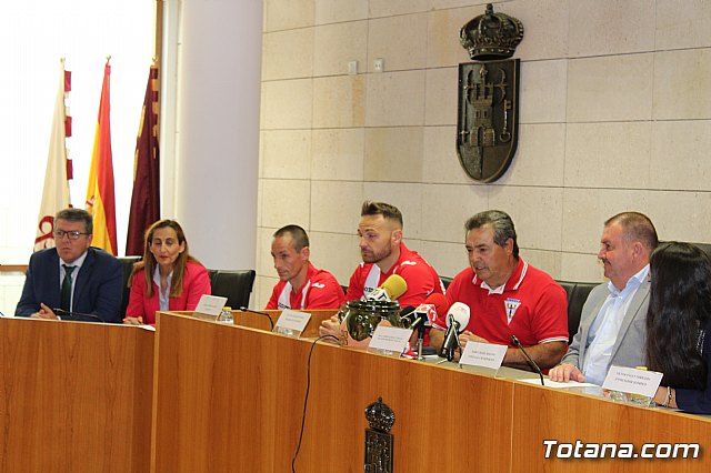 Recepcin institucional al Olmpico de Totana tras su ascenso a Tercera Divisin - 51