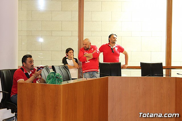 Recepcin institucional al Olmpico de Totana tras su ascenso a Tercera Divisin - 52