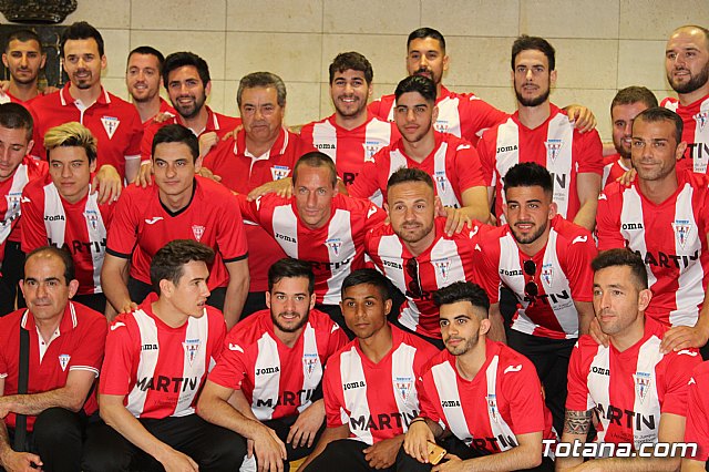Recepcin institucional al Olmpico de Totana tras su ascenso a Tercera Divisin - 70