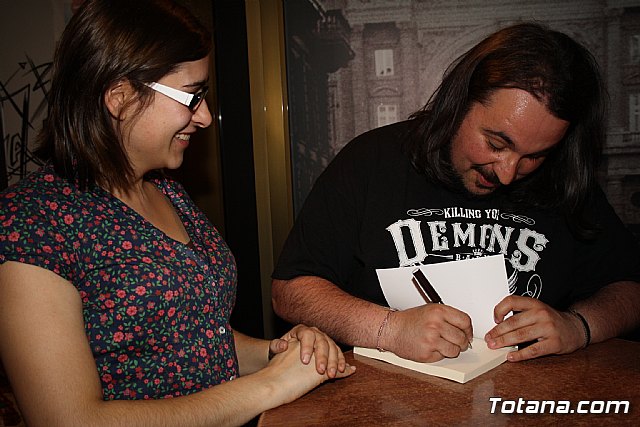 Omega, El ngel Catico (J.M. Lpez) - 60