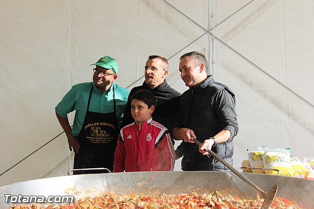 Paella gigante en la Carpa de Noche - Fiestas de Santa Eulalia 2015 - 7