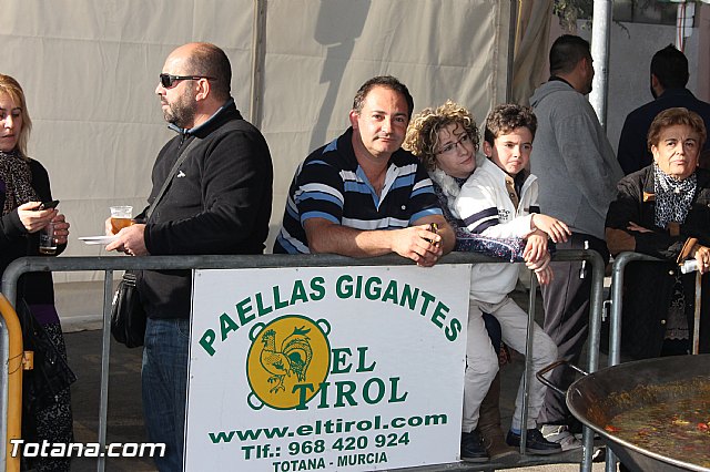 Paella gigante en la Carpa de Noche - Fiestas de Santa Eulalia 2015 - 13