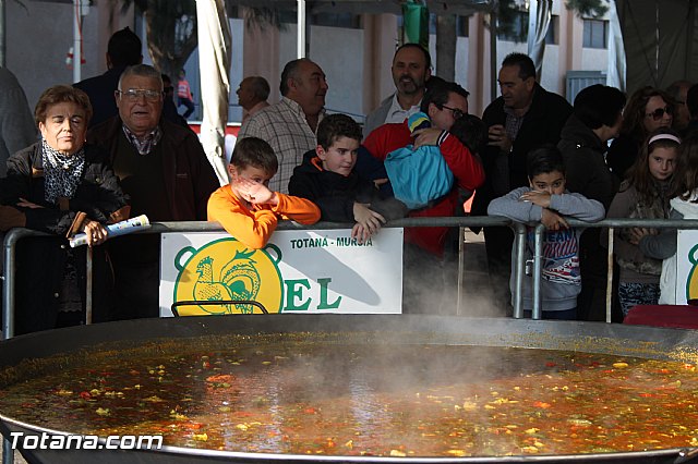 Paella gigante en la Carpa de Noche - Fiestas de Santa Eulalia 2015 - 14
