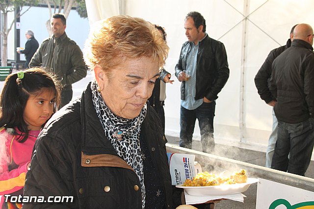 Paella gigante en la Carpa de Noche - Fiestas de Santa Eulalia 2015 - 40