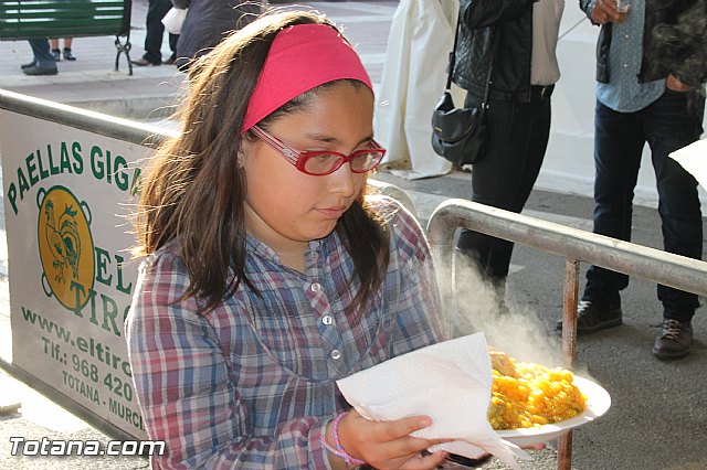 Paella gigante en la Carpa de Noche - Fiestas de Santa Eulalia 2015 - 42