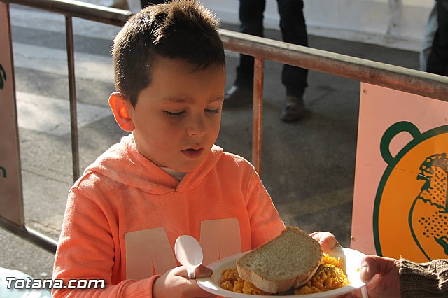 Paella gigante en la Carpa de Noche - Fiestas de Santa Eulalia 2015 - 45